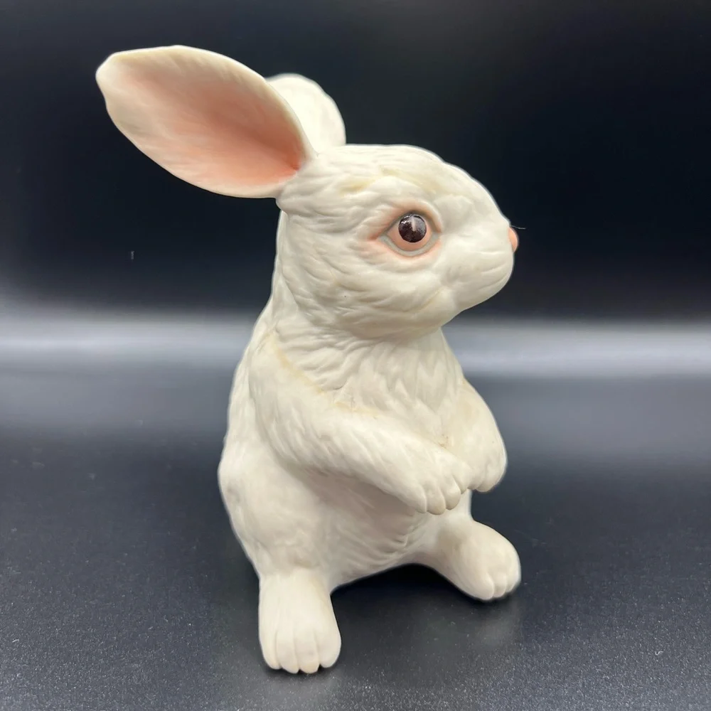 BOEHM #400-86 White Pink Sitting Rabbit Vintage Porcelain Figurine Collectible